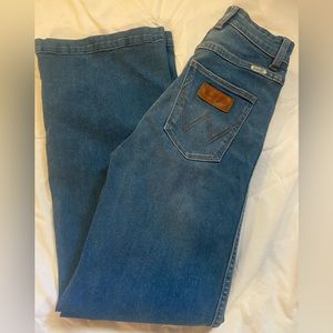 Wrangler high waisted cropped jeans